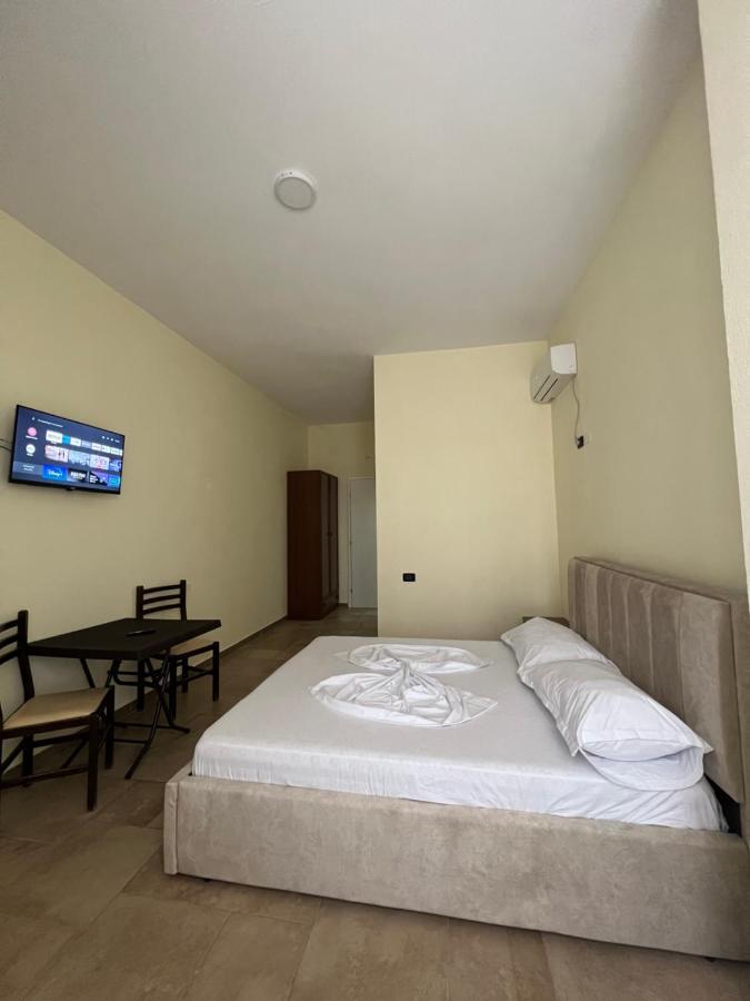 Bed & Breakfast Antik Golem (Tirana)